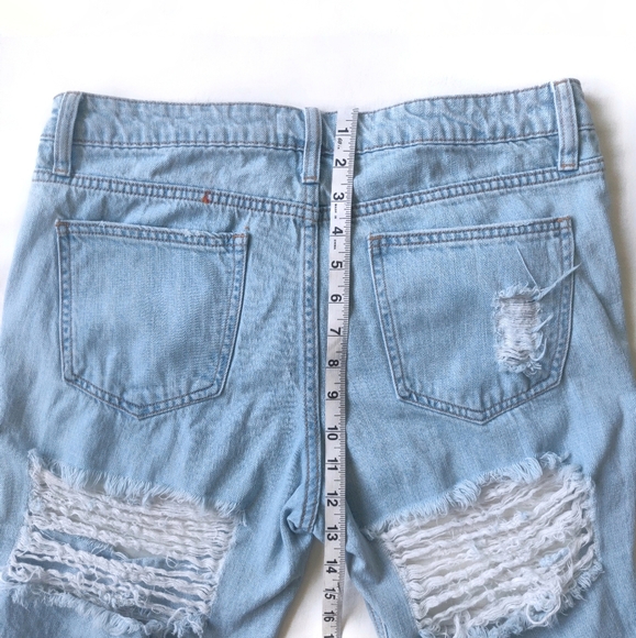 SOLD - Cello distressed light wash midrise jeans - Picture 4 of 8